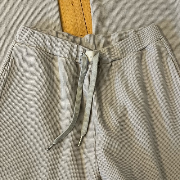 Comfrt SET ⭐️ Waffle Lounge Long Sleeve Crew AND Wide Leg Pants Sz M Like New! - Picture 9 of 13